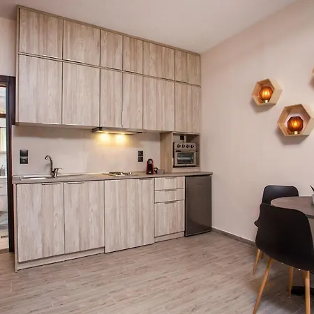 Oleana Studios 5-8, Rhodes Town Apartment *