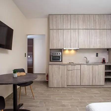 Oleana Studios 5-8, Rhodes Town Apartment *